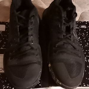 Kyrie sneakers nearly worn